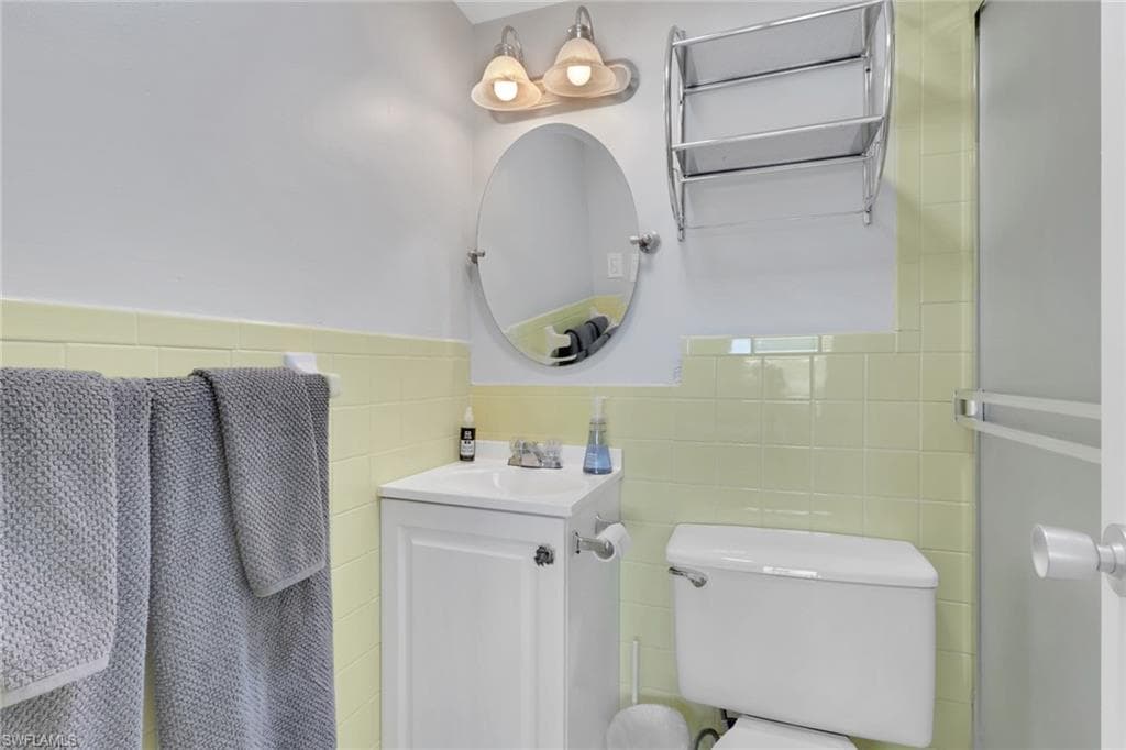 7400 Estero BLVD 214-13