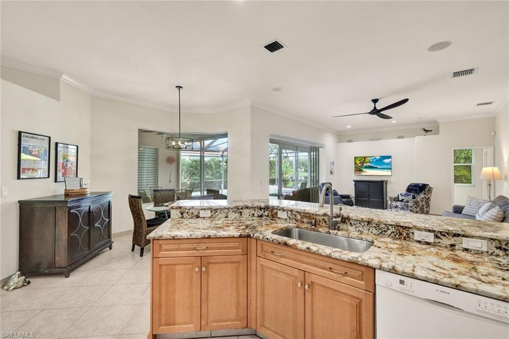 9411 Cedar Creek DR-10