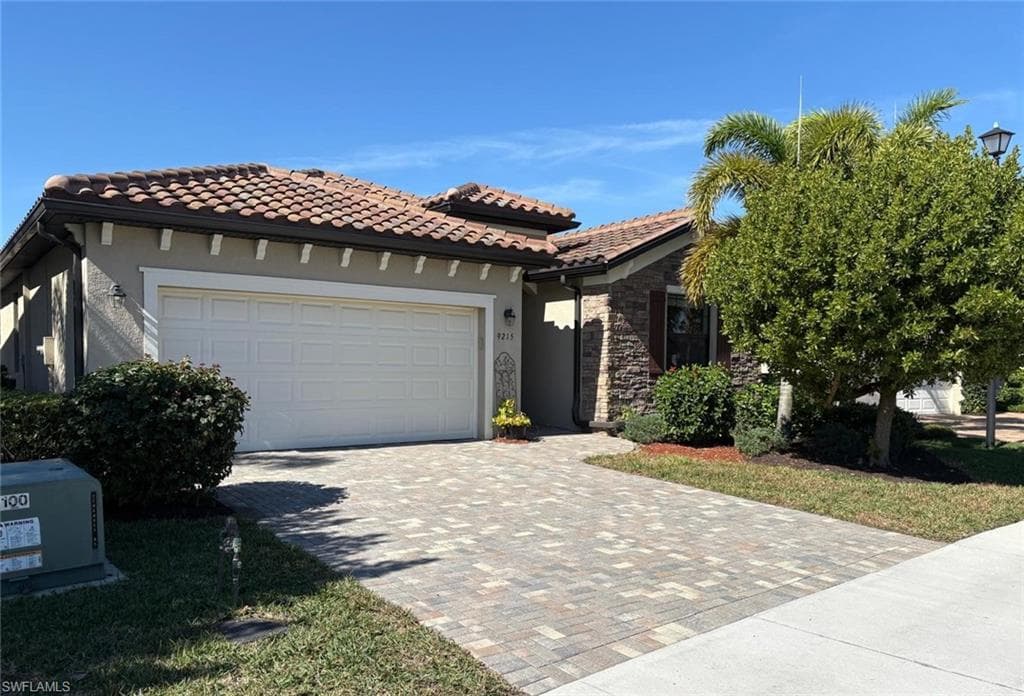 9215 Shadow Oak LN-1