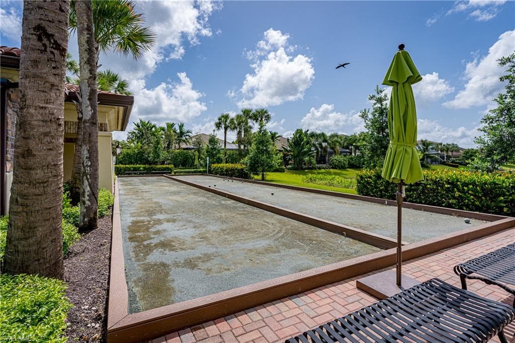 9215 Shadow Oak LN-41