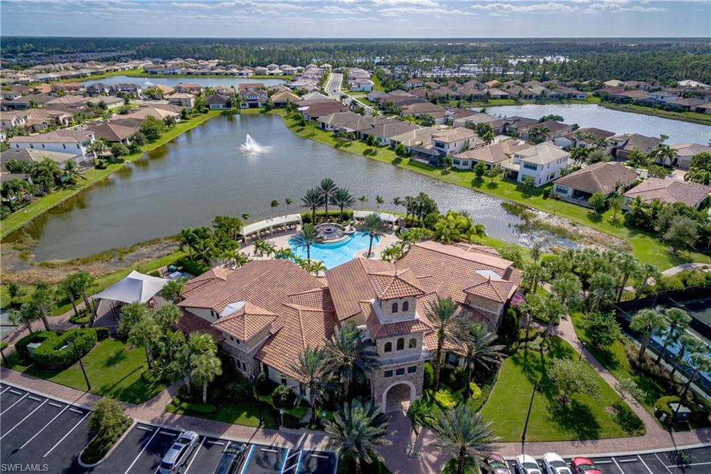 9215 Shadow Oak LN-37