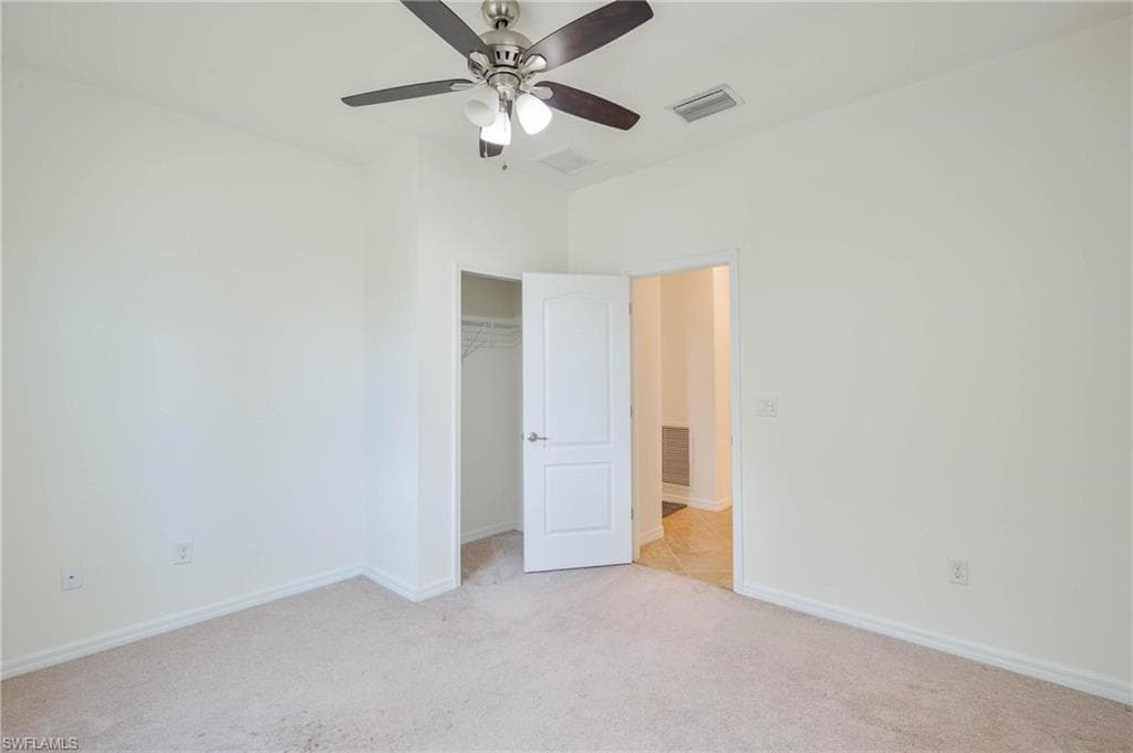 9215 Shadow Oak LN-15