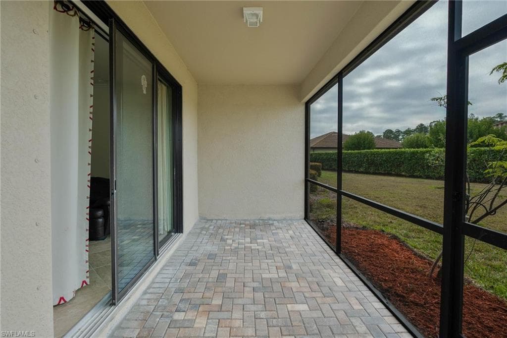 9215 Shadow Oak LN-25