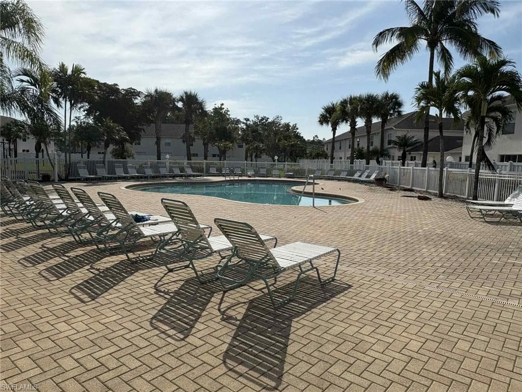 3619 Pine Oak CIR 108-25