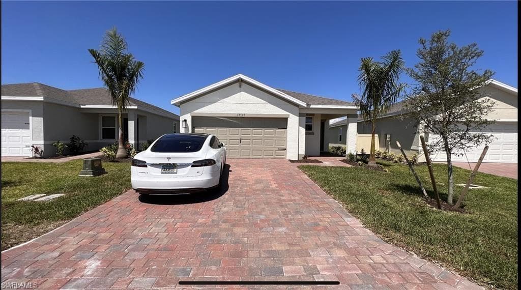 18509 Cronin Sand LN-1