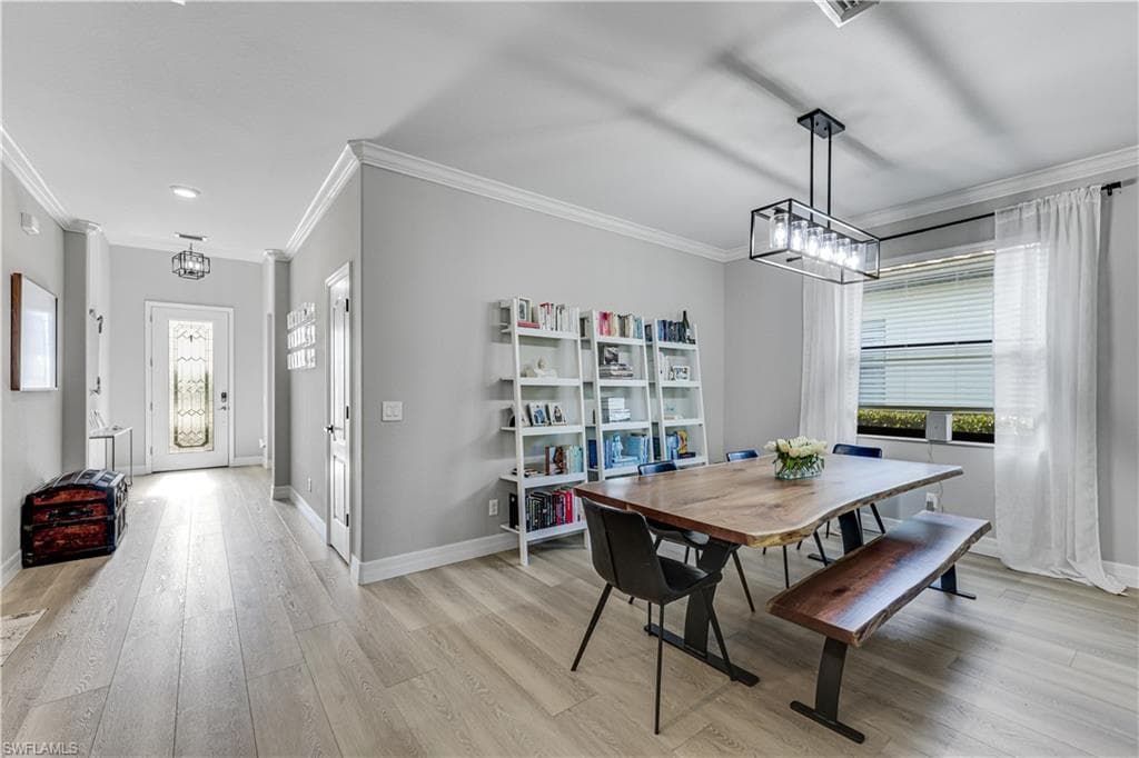 4331 Raffia Palm CIR-12
