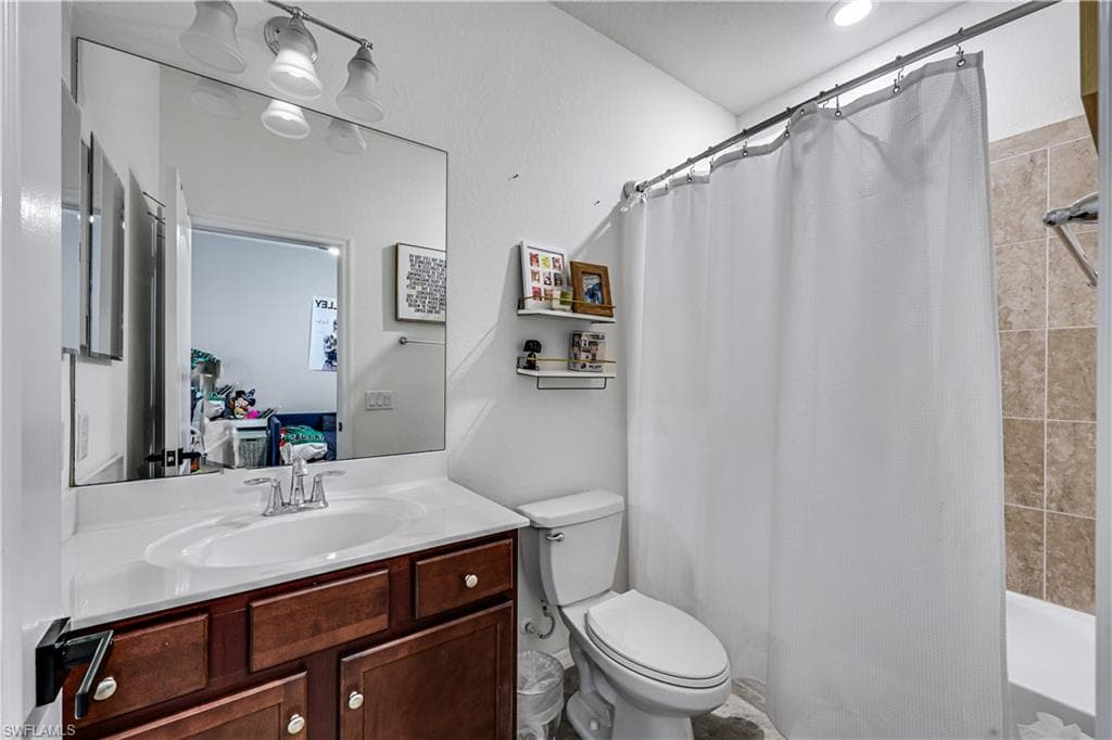 4331 Raffia Palm CIR-21