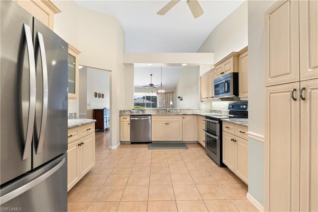23104 Coconut Shores DR-6