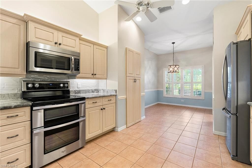 23104 Coconut Shores DR-8