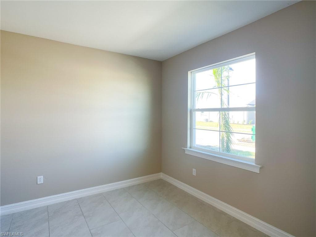 848 Heather Lake AVE-7
