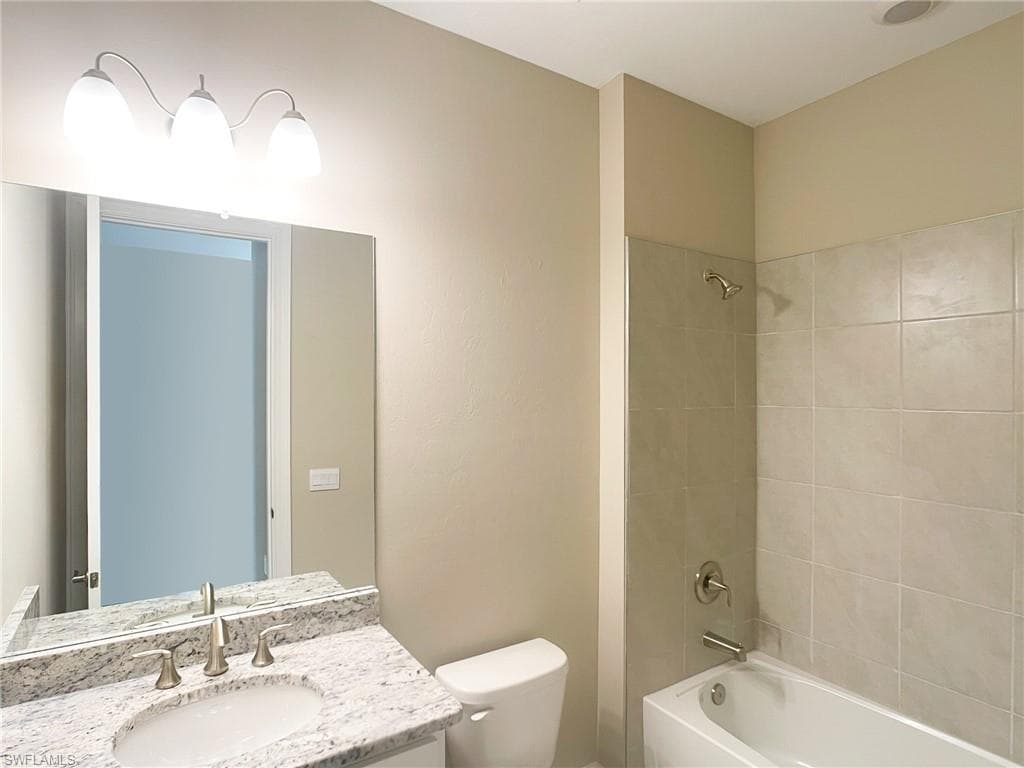 848 Heather Lake AVE-9
