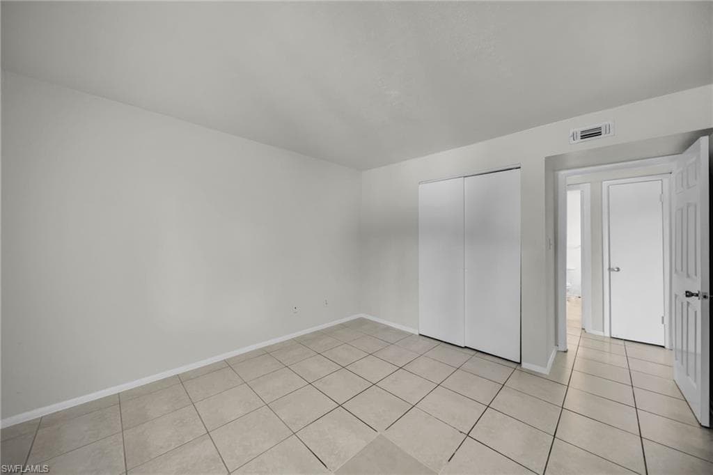 2885 Winkler AVE 612-16