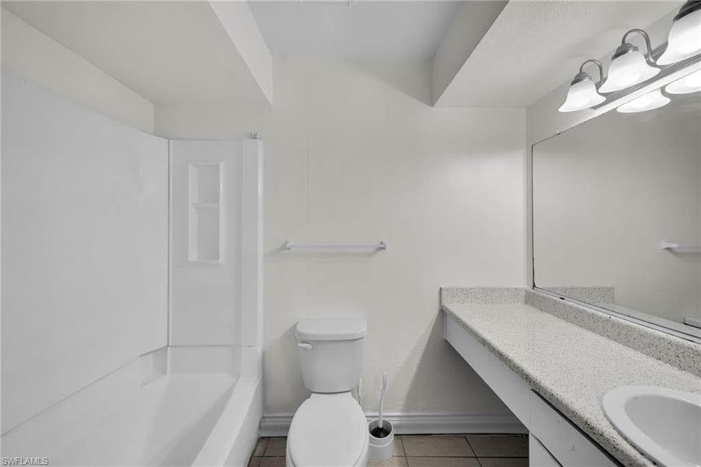 2885 Winkler AVE 612-12