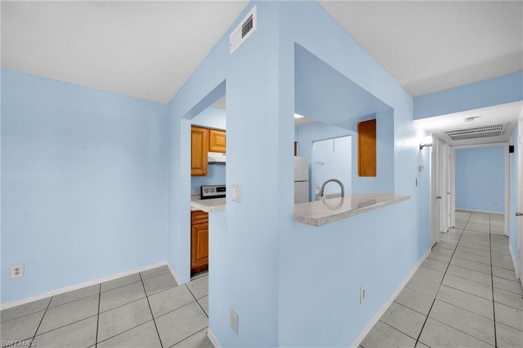 2885 Winkler AVE 612-5