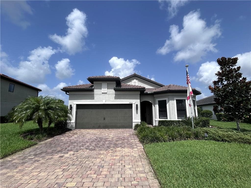 4930 Seton WAY-1