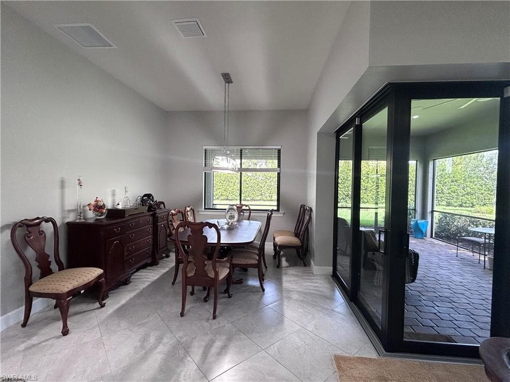 4930 Seton WAY-11