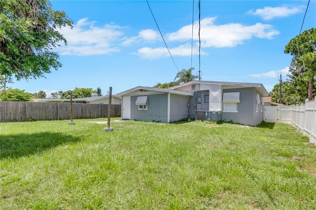 11360 Hunting RD-16