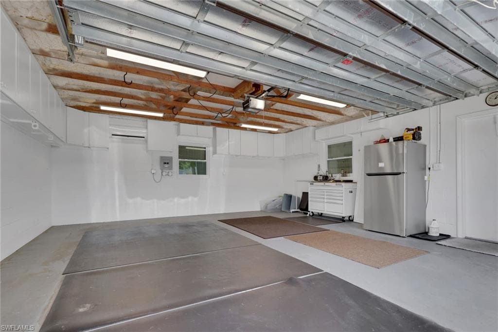 11360 Hunting RD-18