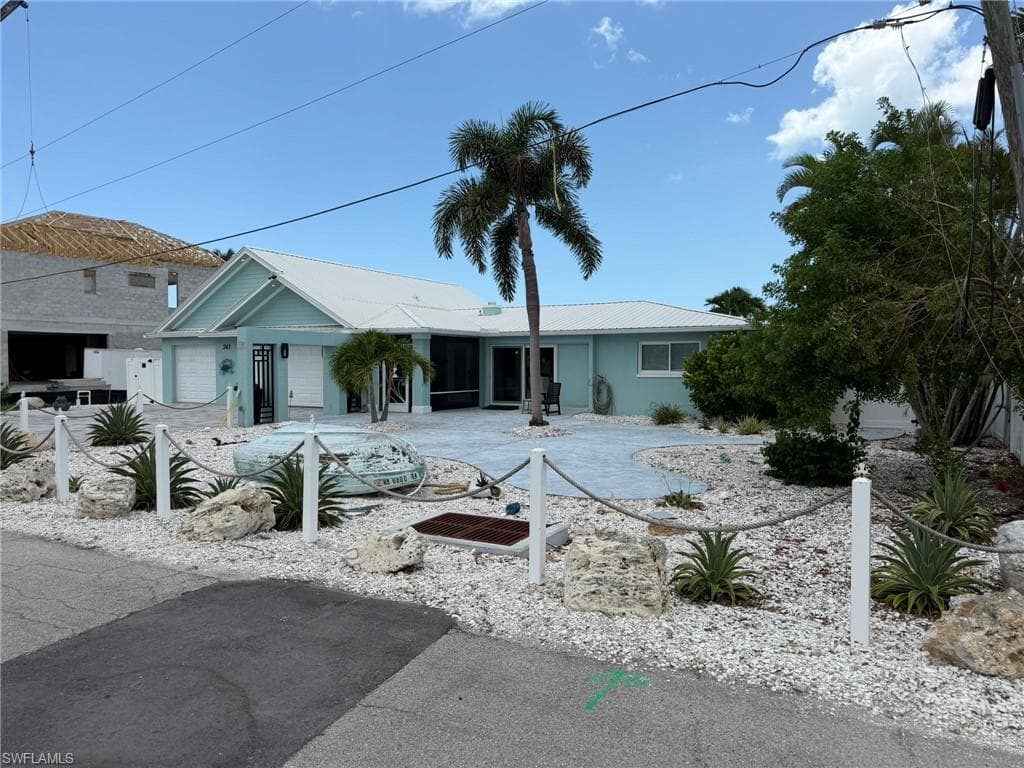 243 Estrellita DR-1