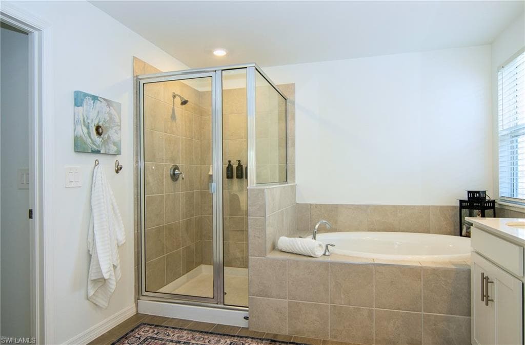 2433 Avocado LN-22
