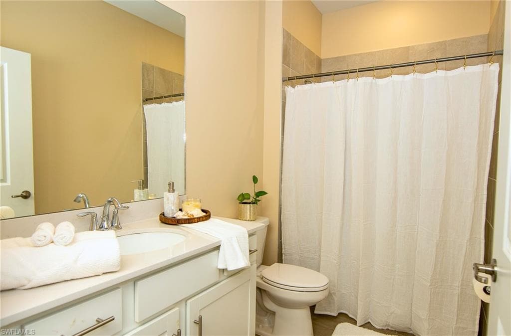 2433 Avocado LN-12