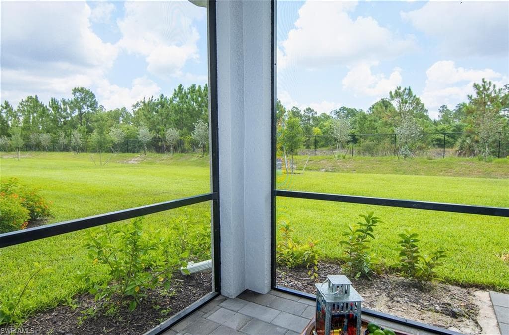 2433 Avocado LN-7