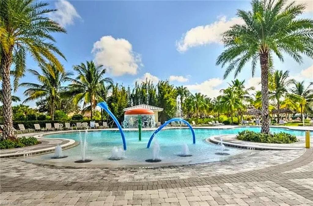 2433 Avocado LN-34