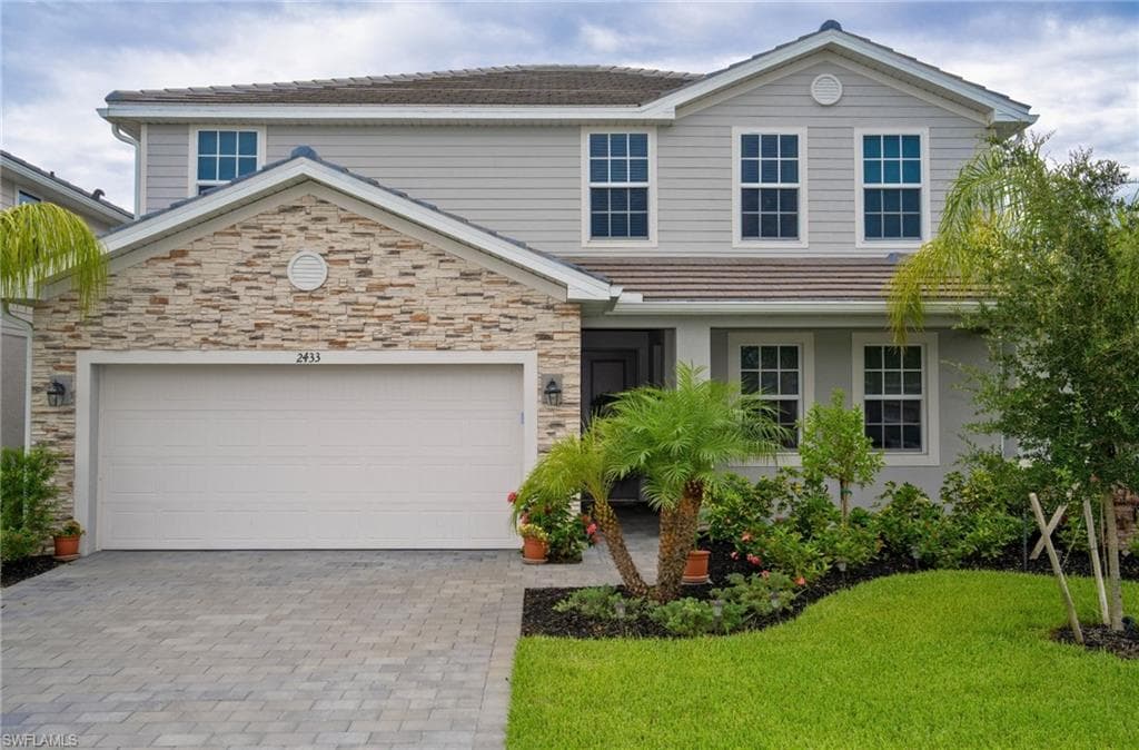 2433 Avocado LN-1