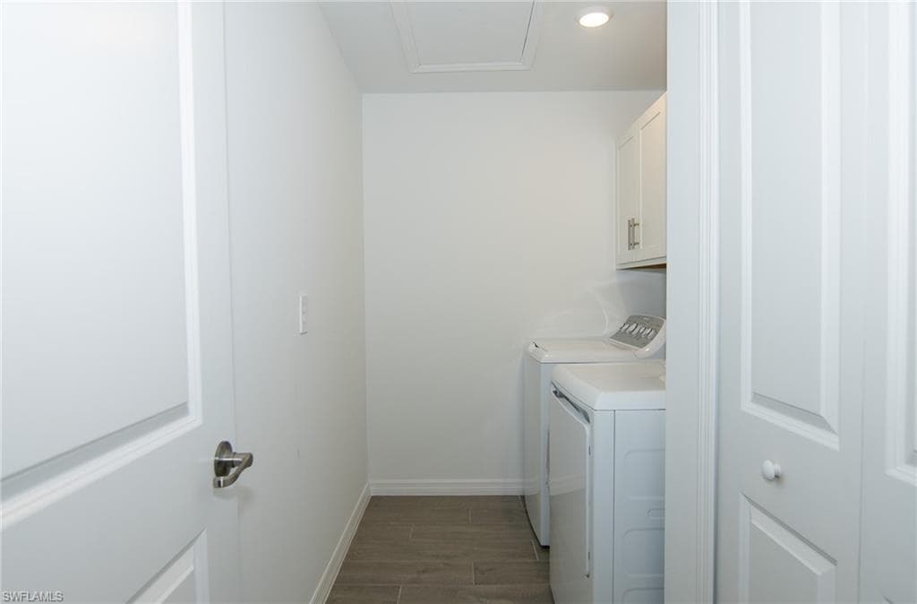 2433 Avocado LN-28