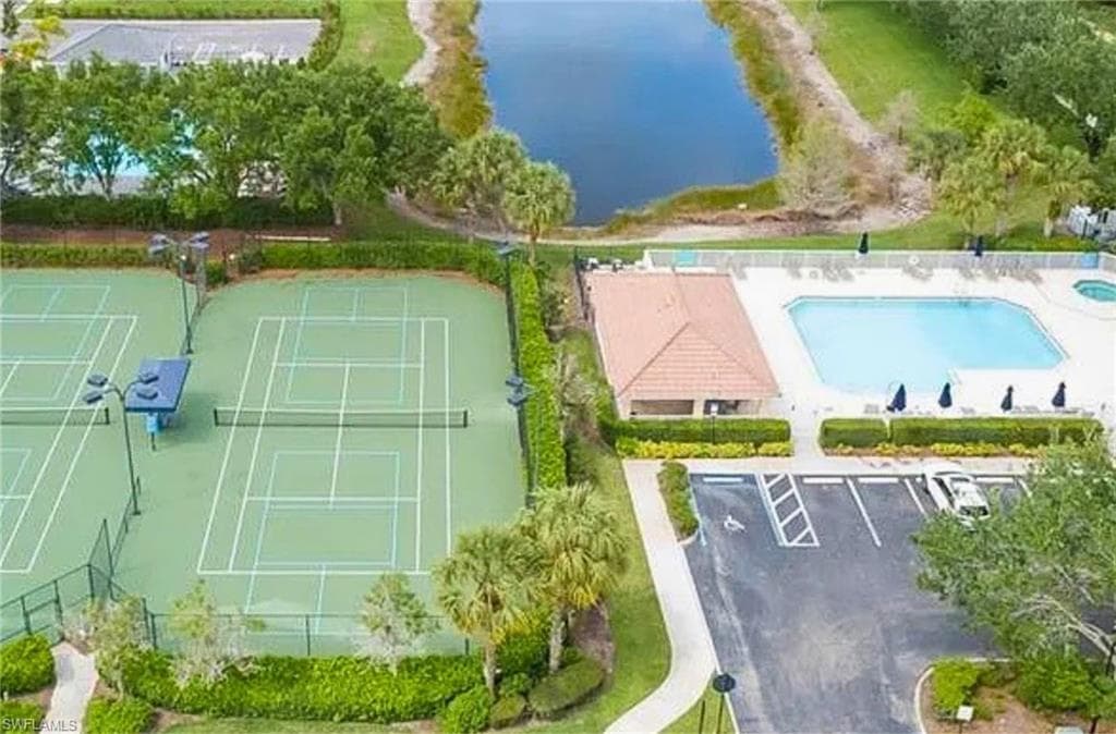 2433 Avocado LN-32