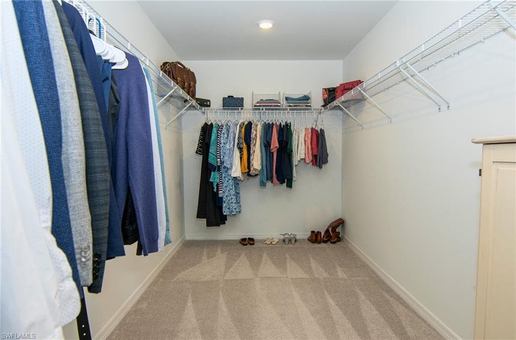 2433 Avocado LN-24