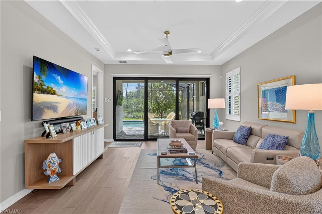 14596 Kingfisher LOOP-13