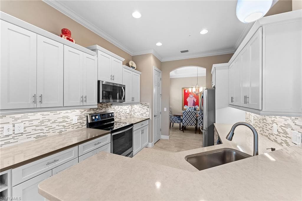 12041 Covent Garden CT 2202-12