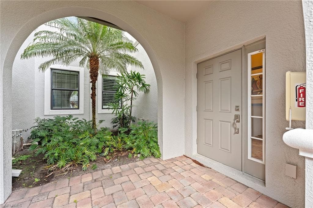 12041 Covent Garden CT 2202-29