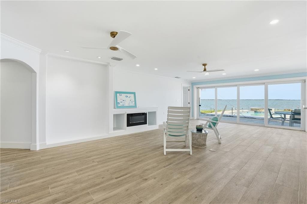 266 Curlew ST-10