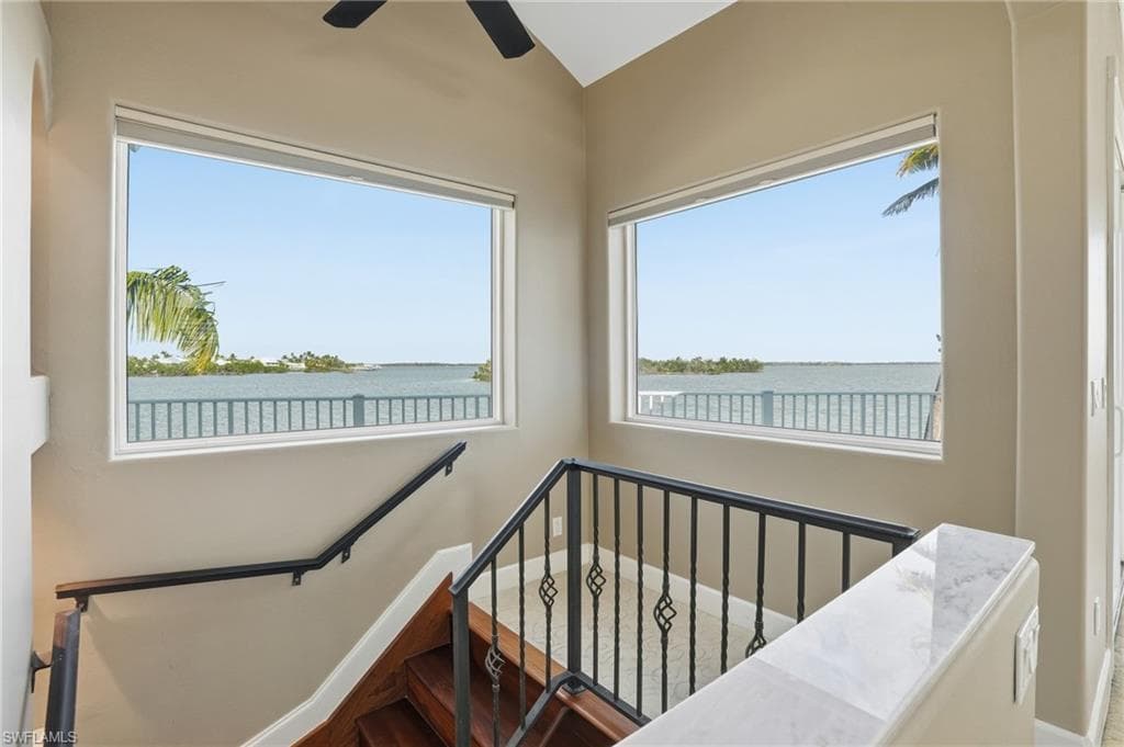 266 Curlew ST-33