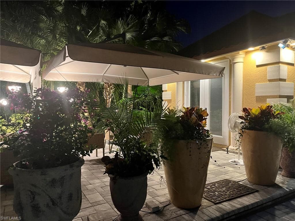 4840 CARRIAGE CT-11