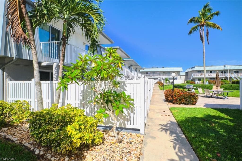 6777 Winkler RD 142-20