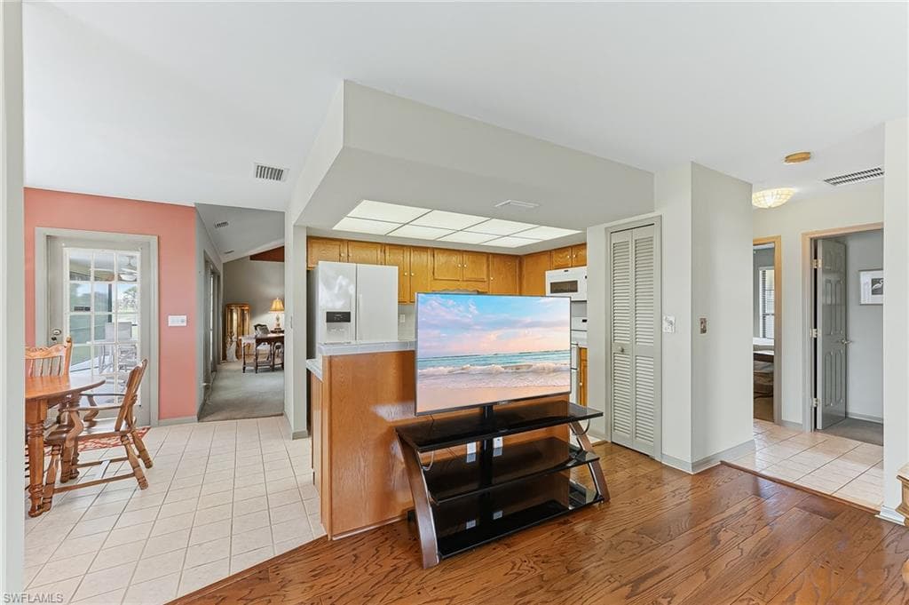 14366 Tamarac DR-23