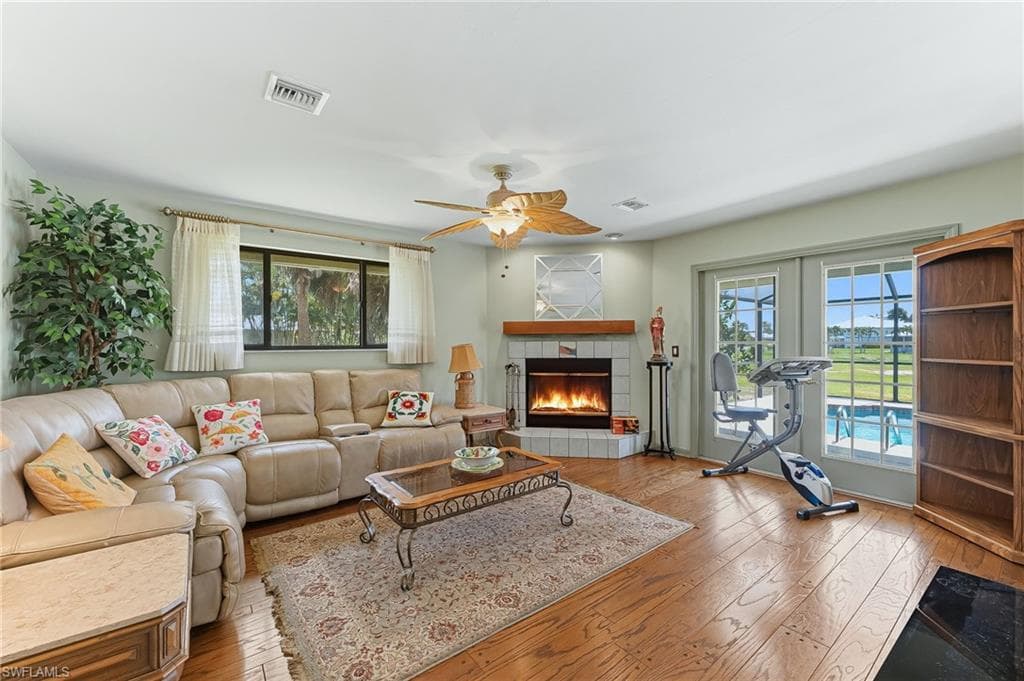 14366 Tamarac DR-18