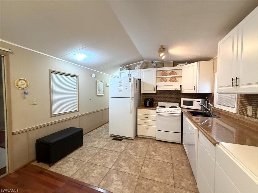 4591 Candlestick CT E-12