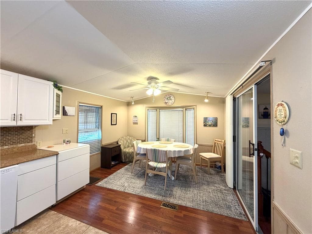 4591 Candlestick CT E-10
