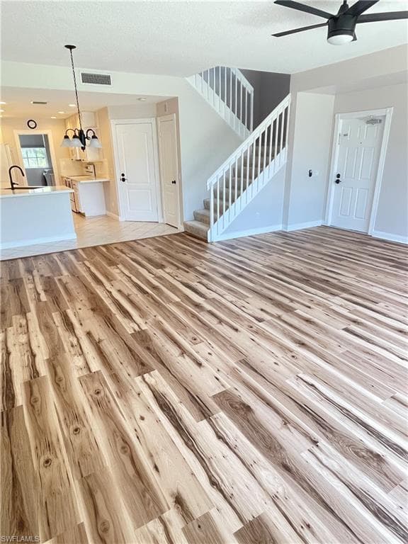 5669 Cove CIR-5