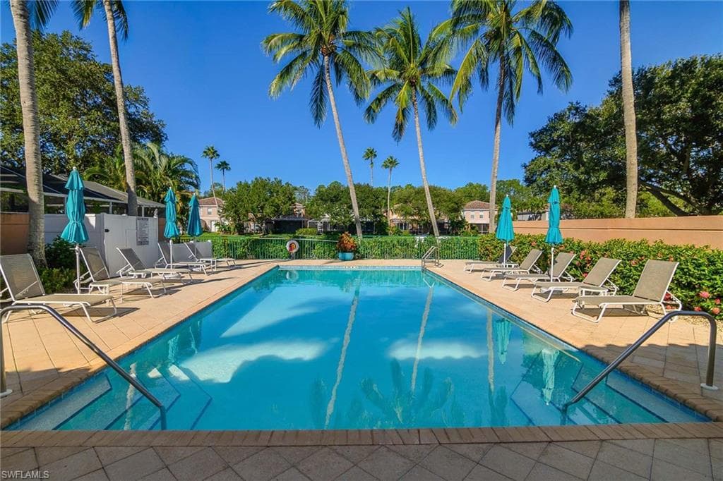 5669 Cove CIR-24