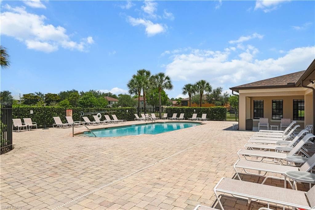 3717 Pino Vista WAY-40