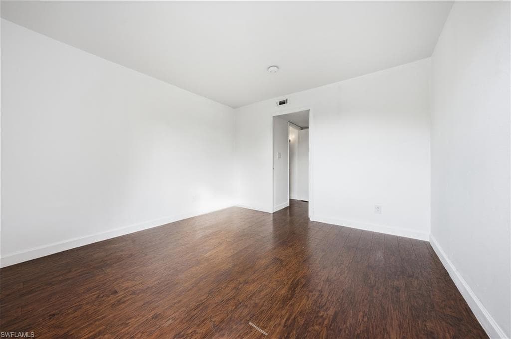 2925 Winkler AVE 920-14