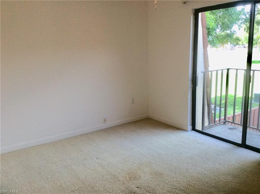 5249 Cedarbend DR 3-18
