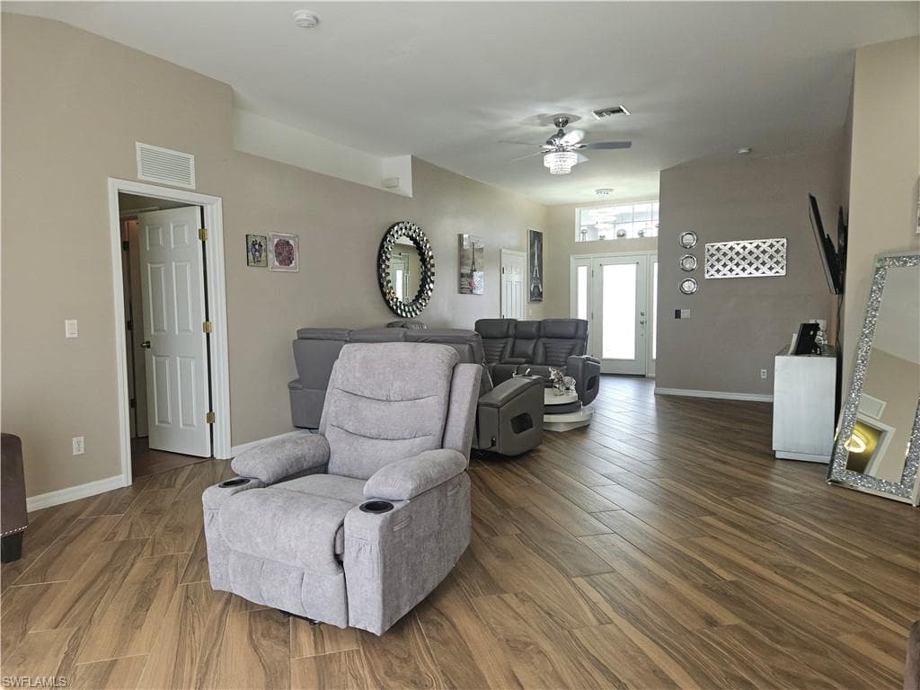 18300 Plumbago CT-10