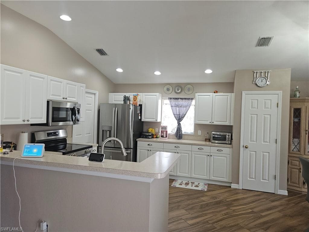 18300 Plumbago CT-11