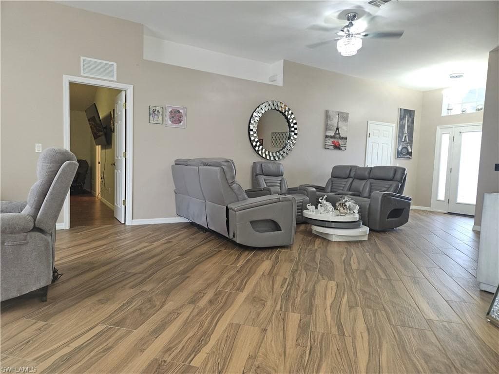 18300 Plumbago CT-19